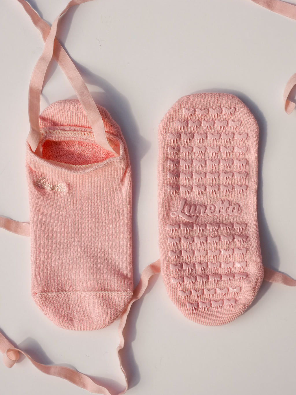 Product shot of Ballerina Core Blush grip socks