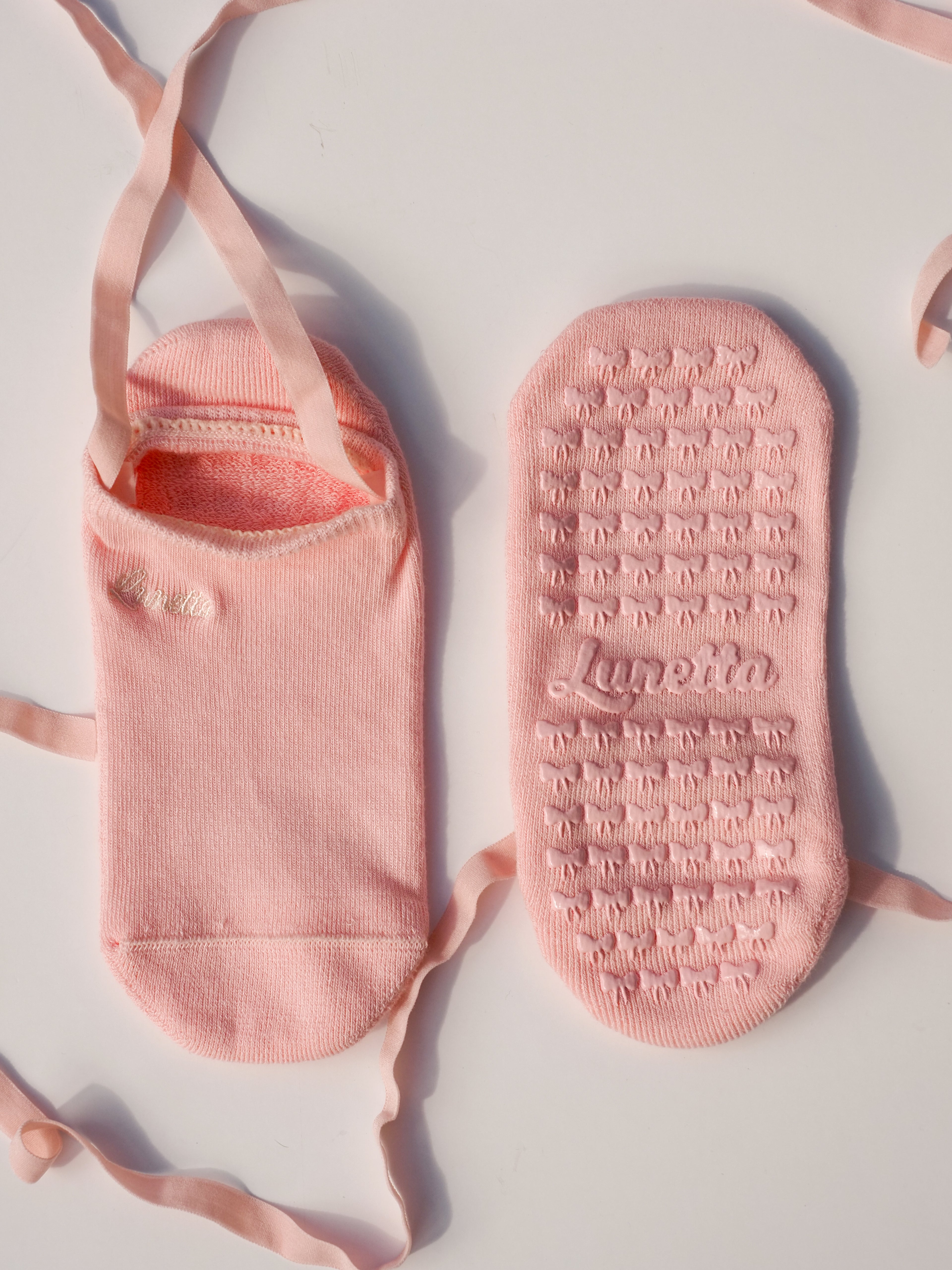 Product shot of Ballerina Core Blush grip socks
