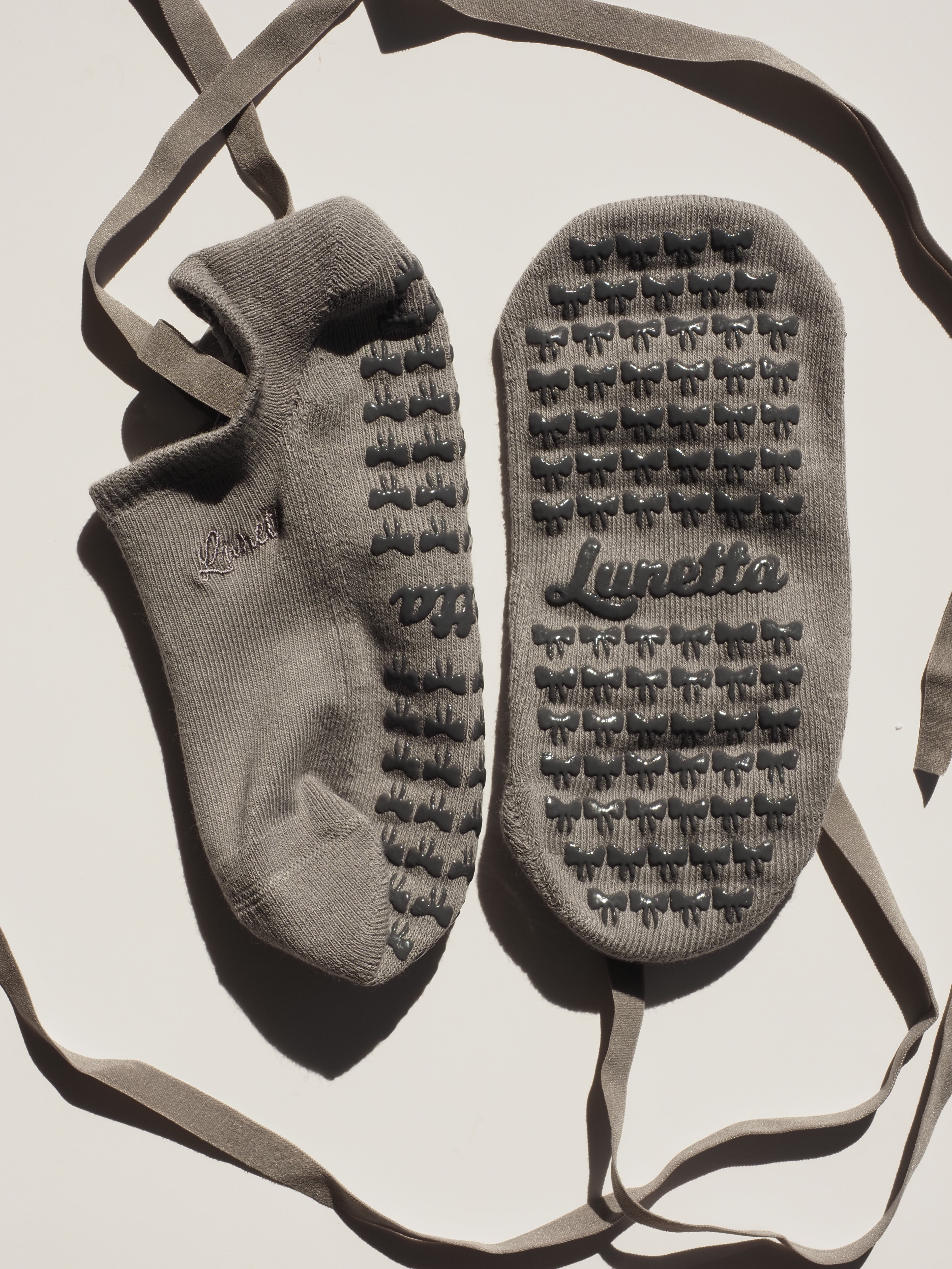Product shot of Ballet Charcoal grip socks
